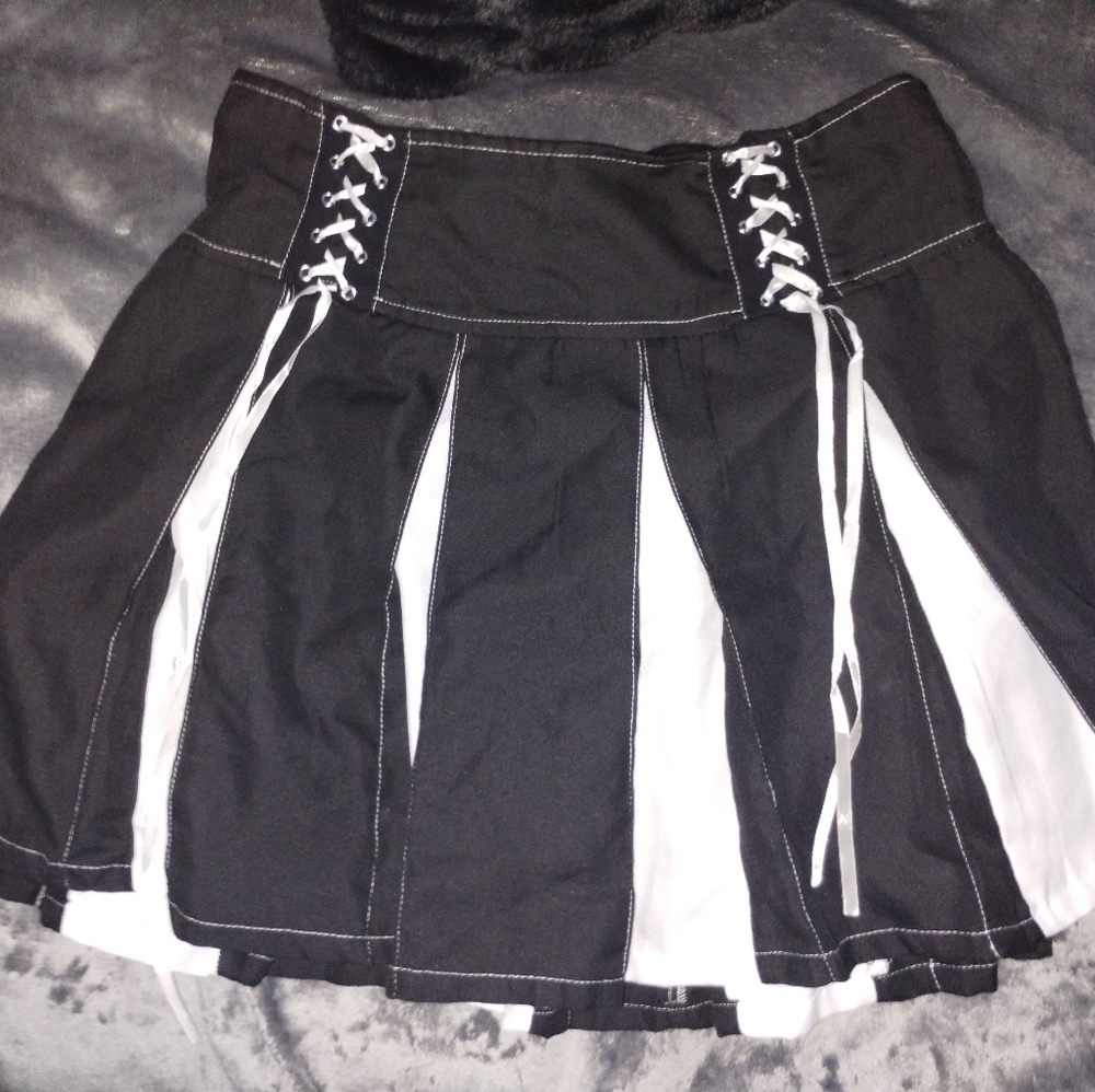 Size Large Social Collision Skirt Elegant Black And White Lace Up Skirt